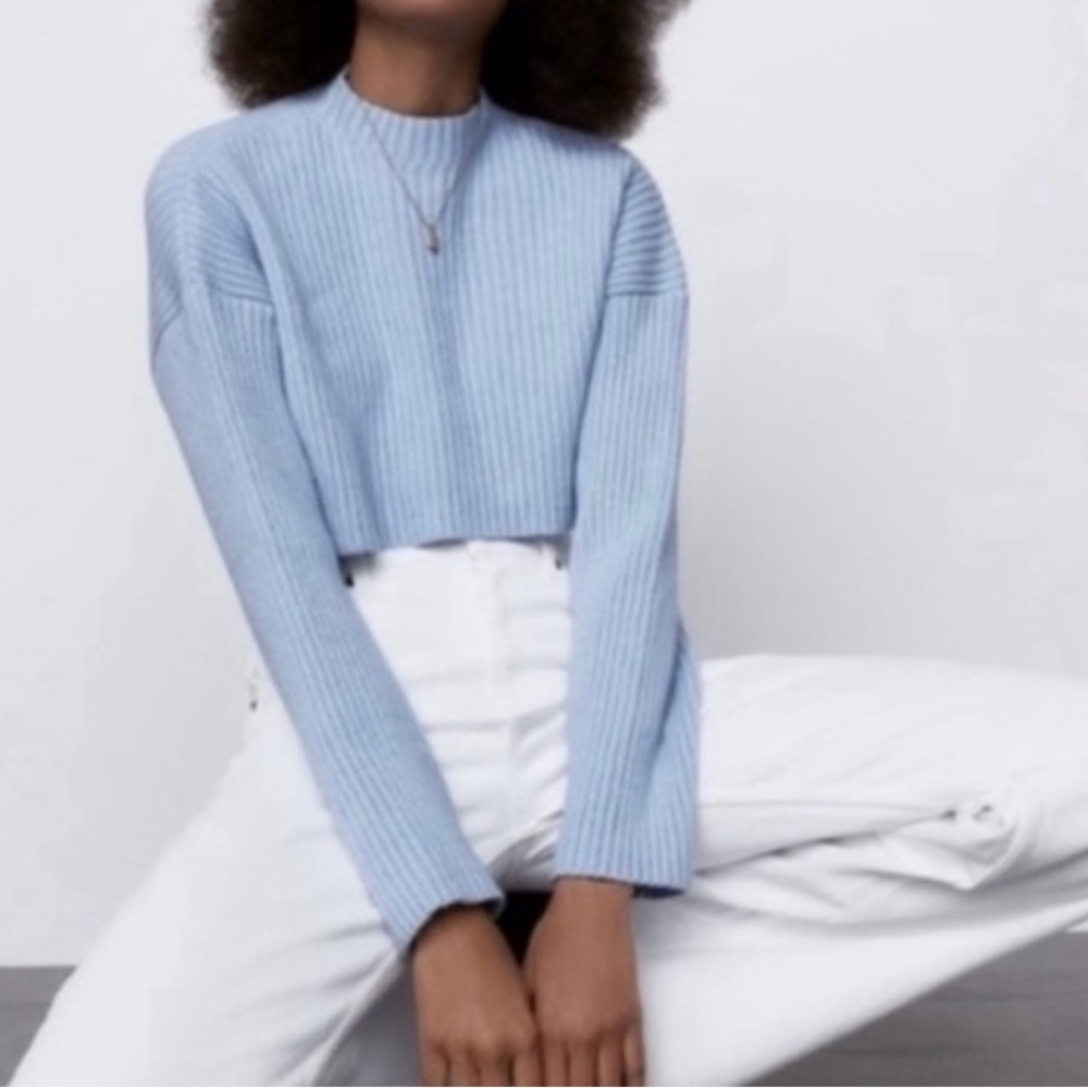 Zara Light Blue Ribbed Crew Neck Sweater like new 🆕 perfect condition